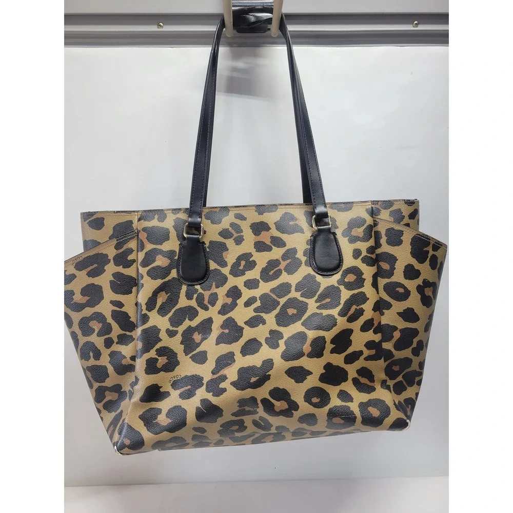 Coach Leopard Print Tote Bag Black Leather Straps purse‎